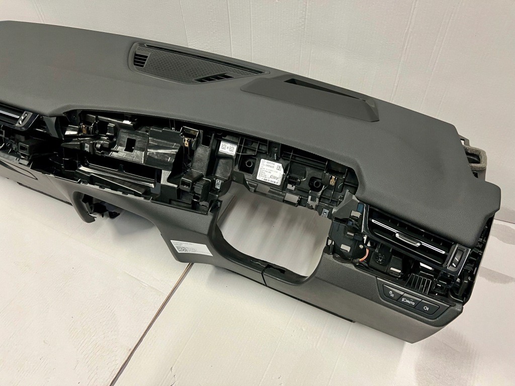 фото №4, Bmw x1 u11 приборная панель консоль приборная uk rhd anglik оригинал