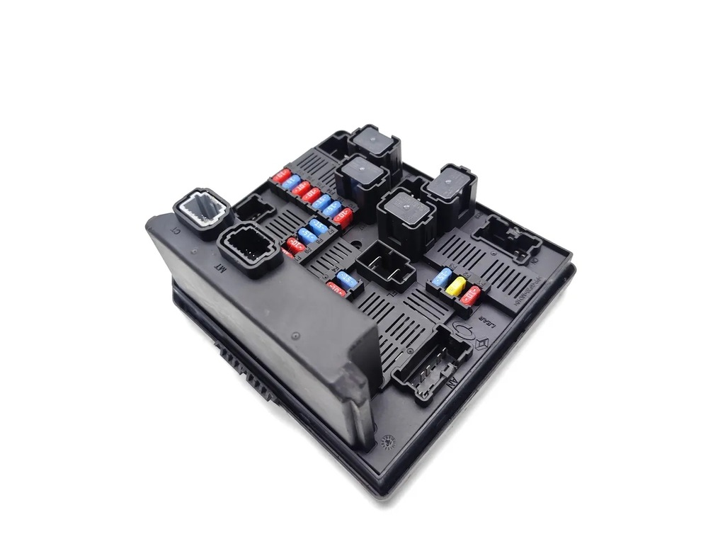 фото №11, Renault koleos рамка / модуль предохранителей 2.0 dci 4x4 дизель 284b7-jy00a