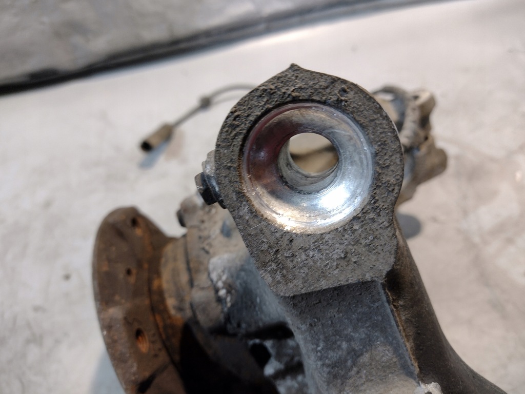 фото №11, Поворотный кулак правый перед bmw e90 2,0d m47 6764444