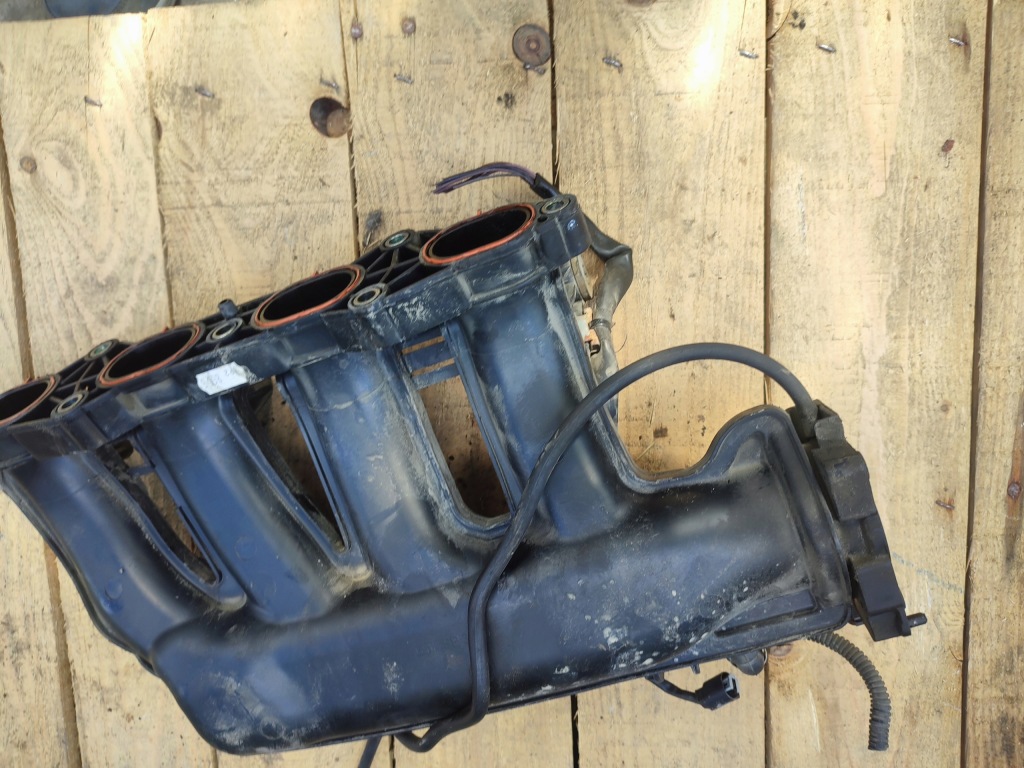 Купити Колектор впускний  mercedes w204 1.8 a2711400601