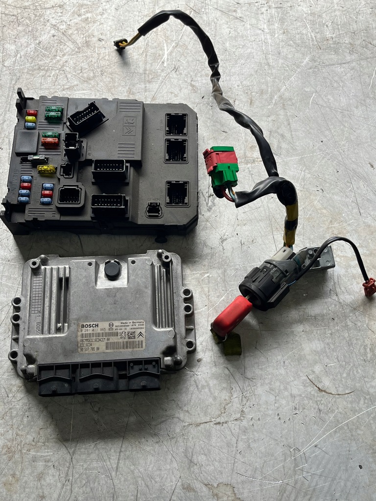 фото №1, Набор стартовый бортовой компьютер citroen c3 i 1,6 hdi 0281011965