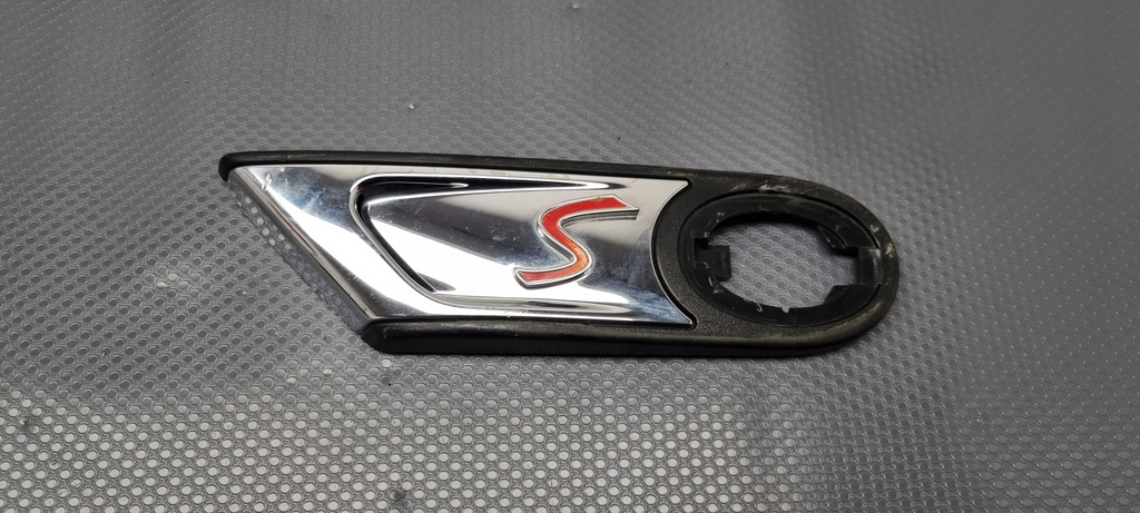 фото №1, Mini cooper s r55 r56 молдинг крила права 2751970