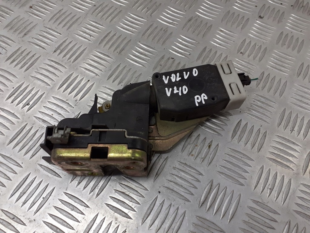 фото №1, Замок двері правий перед volvo v40 2pin