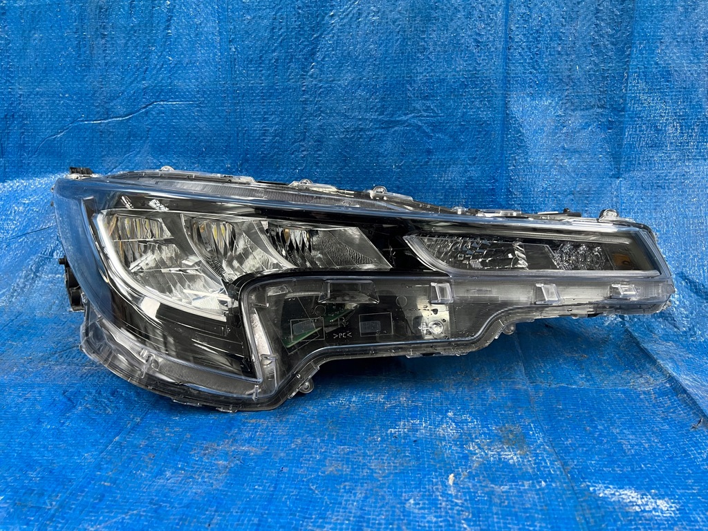 фото №1, Toyota corolla e21 правая лампа full led