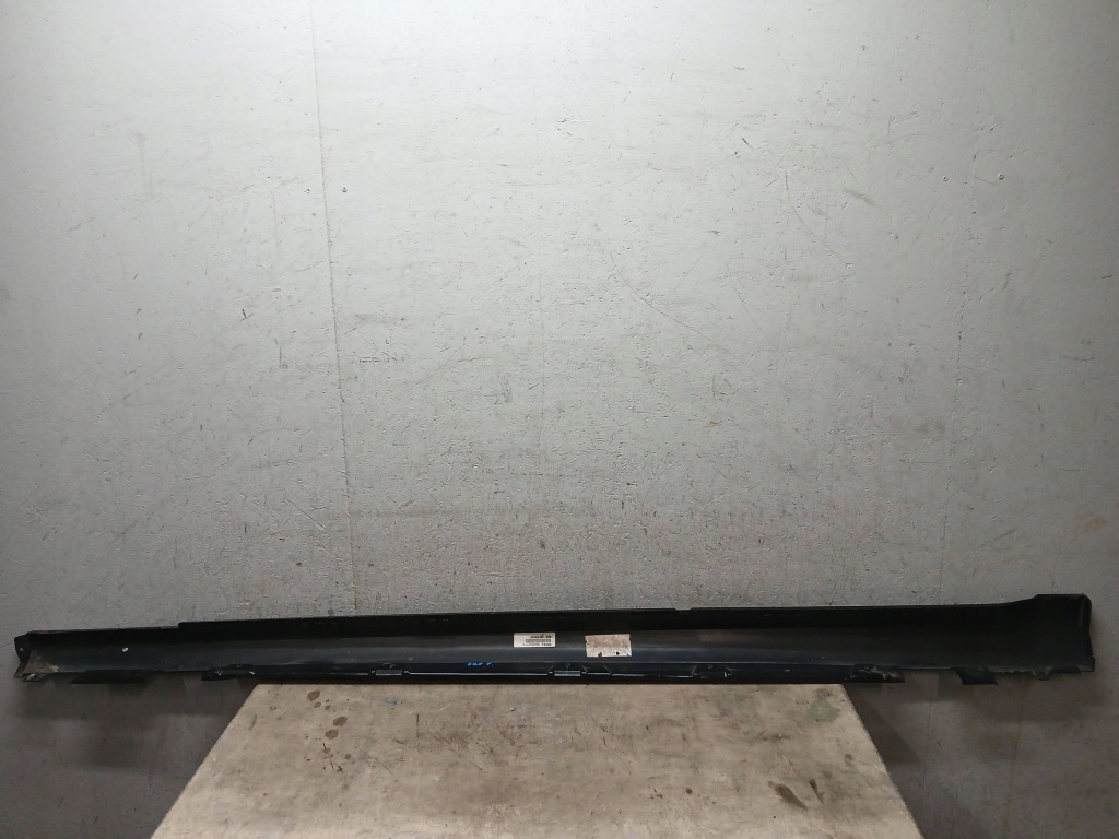 Поріг молдинг поріг накладка права mercedes eqe w295 a2956906001 в Україні