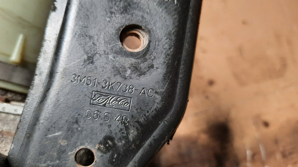 фото №7, Насос усилителя 31302196 корзина volvo s40 v50