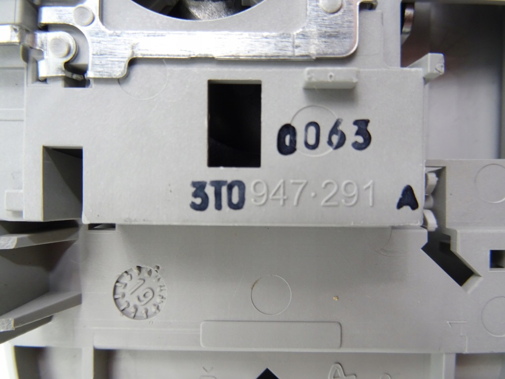 фото №7, Octavia iii lift лампа стельовий 3t0947291a