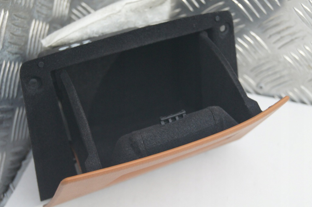 фото №4, Bmw x6 f16 m50 бардачок водія