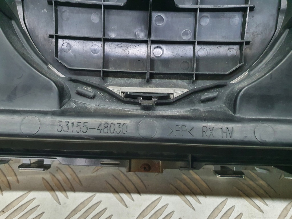 Решітка радіатора решітка радіатора lexus rx 09-12 hybrid Зі Шроту