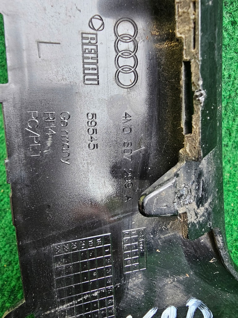 фото №8, Молдинг решётка бампера audi q7 4m0807299a audi оригинальный номер
