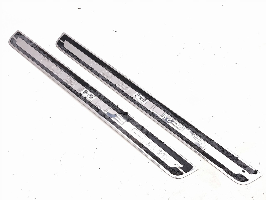 Peugeot 2008 2 2023 накладка порог дверь передних 98532023rw Недорого