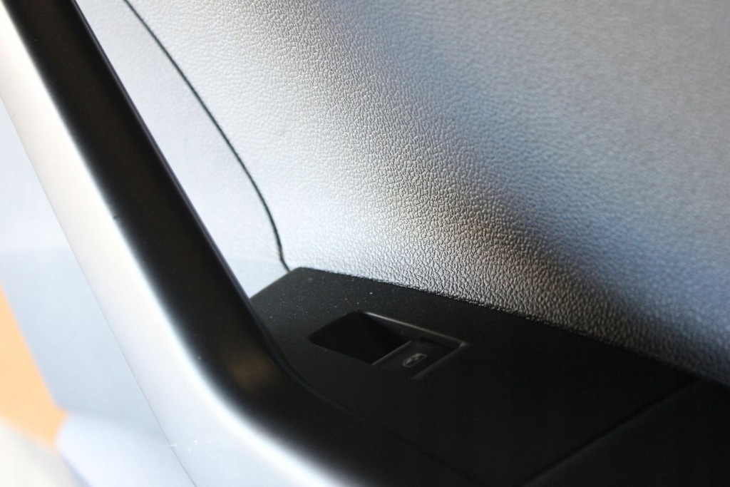 фото №5, Обивка материал дверь задняя правое vw polo vi 2g6867212