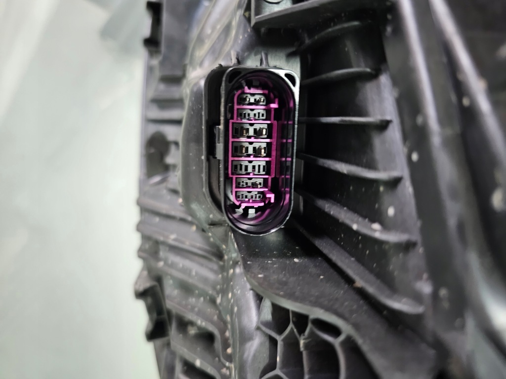 фото №11, Лампа передняя правая volkswagen touareg led 761941082