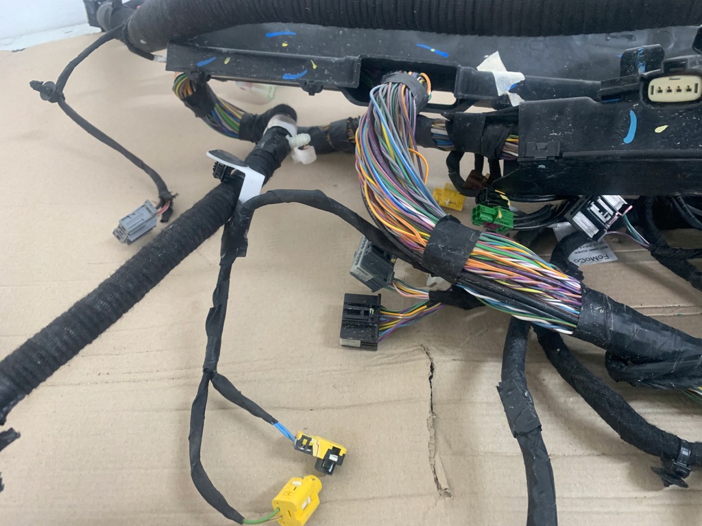 фото №12, Ford mustang mach-e rwd 75.7kwh электропроводка электрическая салона кабины