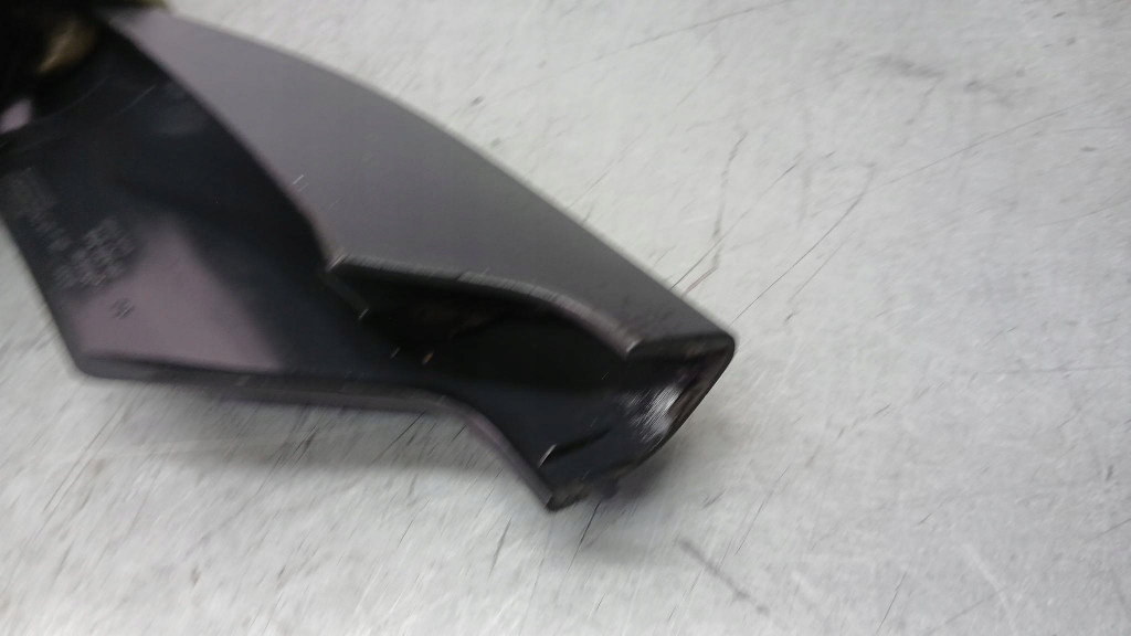 фото №8, Заглушка рейлинг перед передняя правая оригинальный номер 8648182 volvo xc70 v70 ii 00-07r