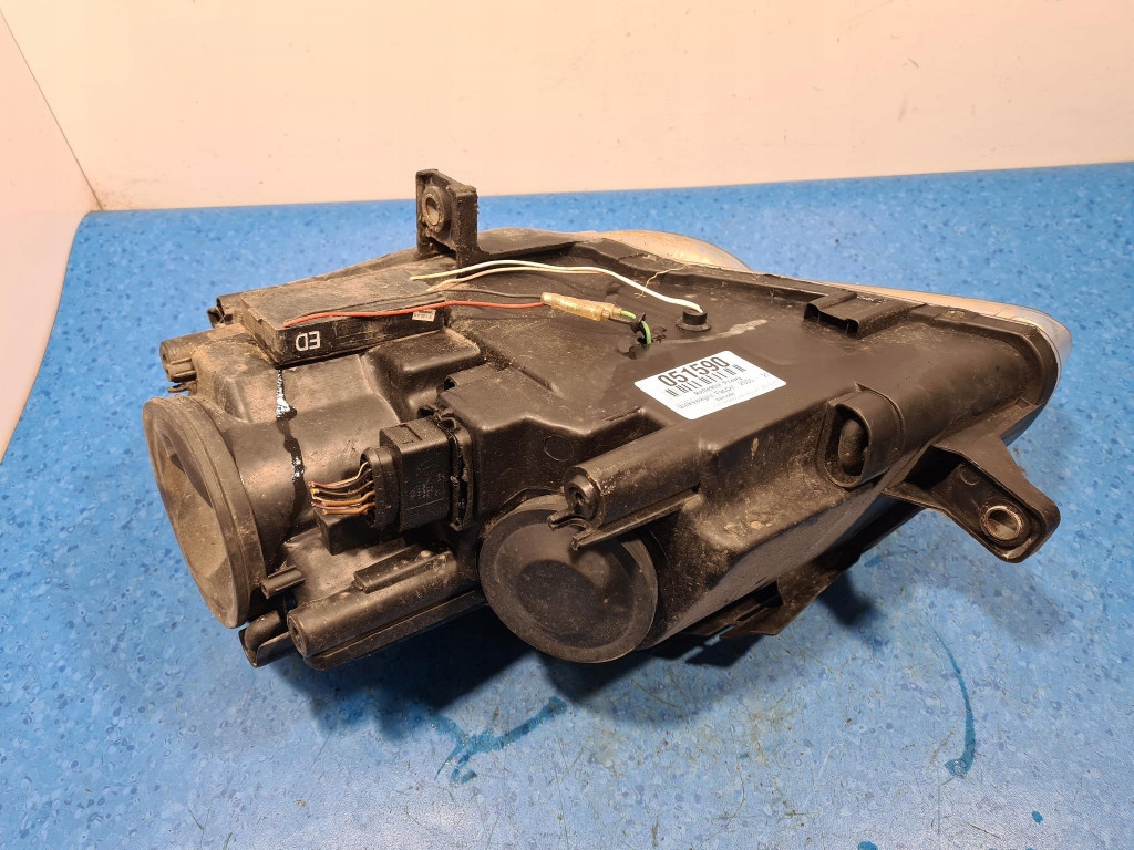 фото №9, Vw passat b6 фара правий