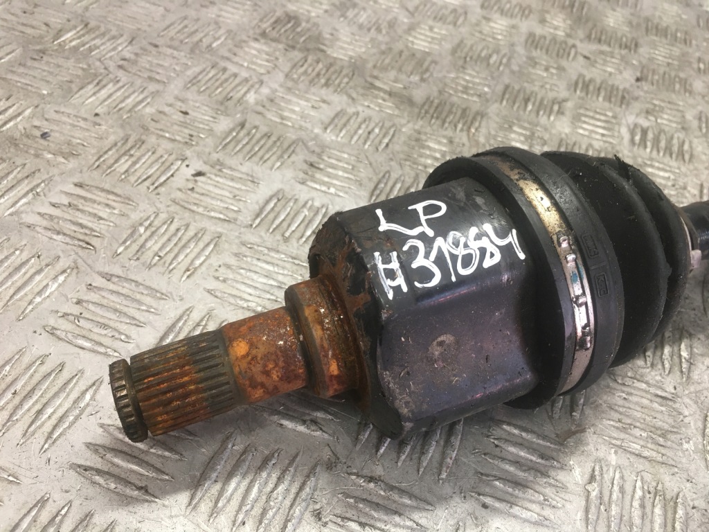 фото №2, Hyundai i40 привідний вал лівий перед