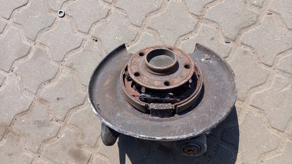 фото №2, Ступиця правий задня volvo v70 9200824