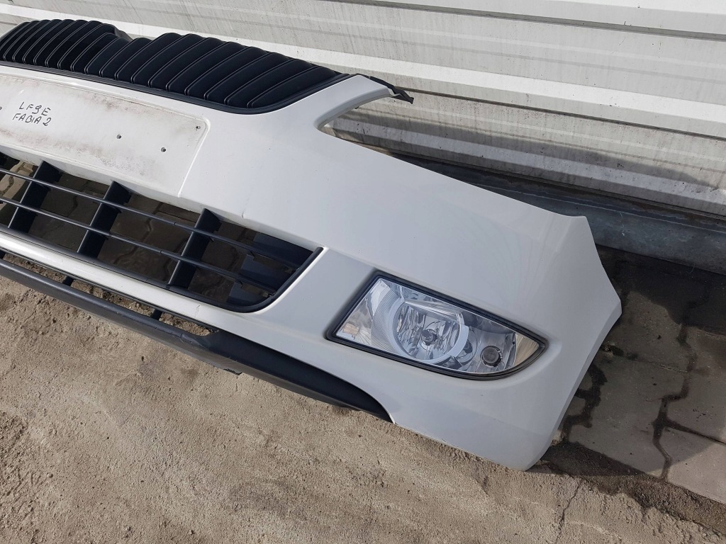 Skoda fabia 2 2 5j рестайлинг  10-14r roomster бампер перед передний lf9e с Разборки