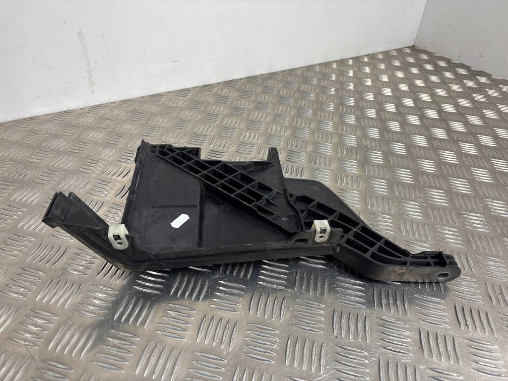 фото №1, Bmw 2 f46 2016 полка аккумулятор