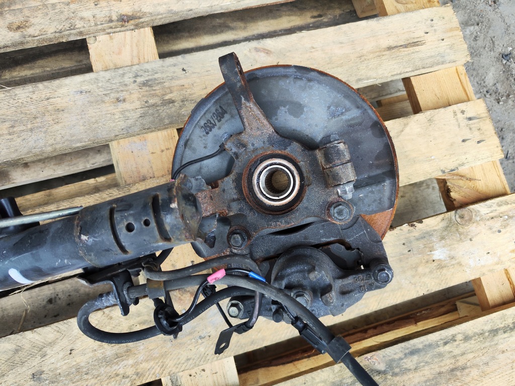 фото №6, Амортизаторна стійка поворотний кулак ліва outlander iii 2.4 b 2017