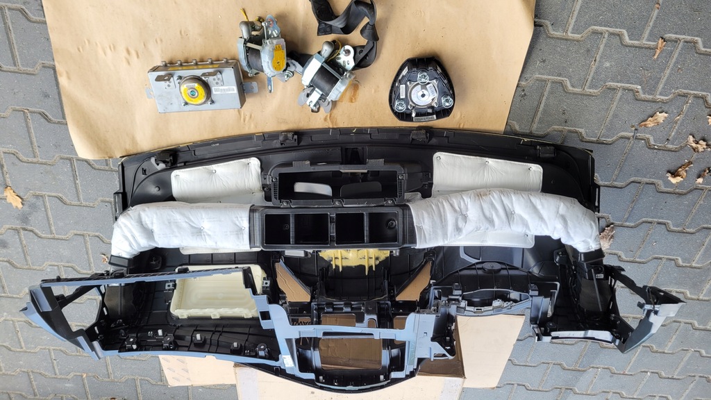 фото №13, Консоль приборная панель +2 x подушка+ 2x pas hyundai i40 europa оригинал демонтаж