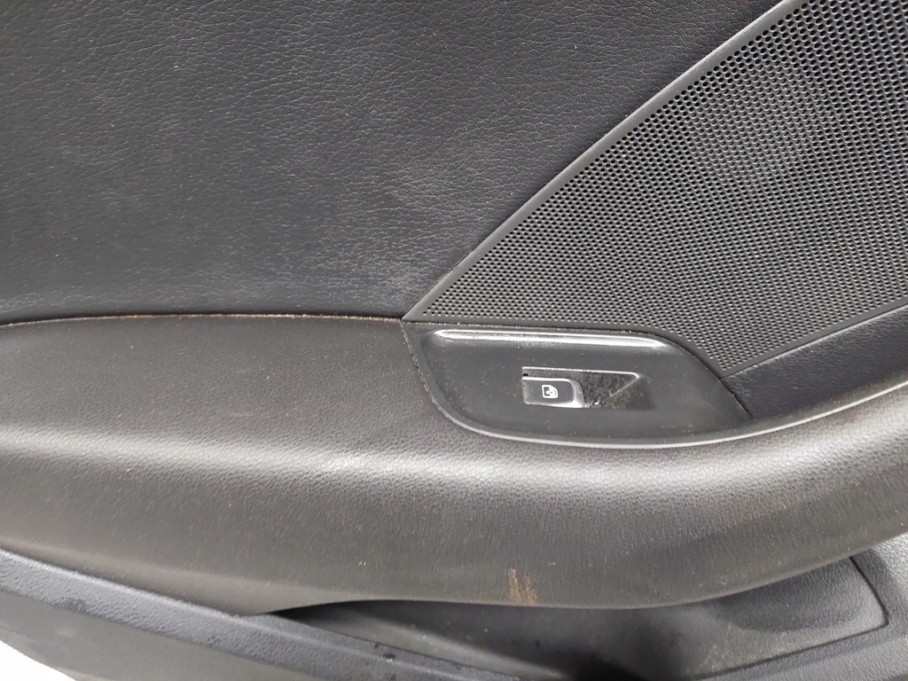 фото №8, Audi a3 s3 8v 8v5867305 задняя левая обшивки дверь