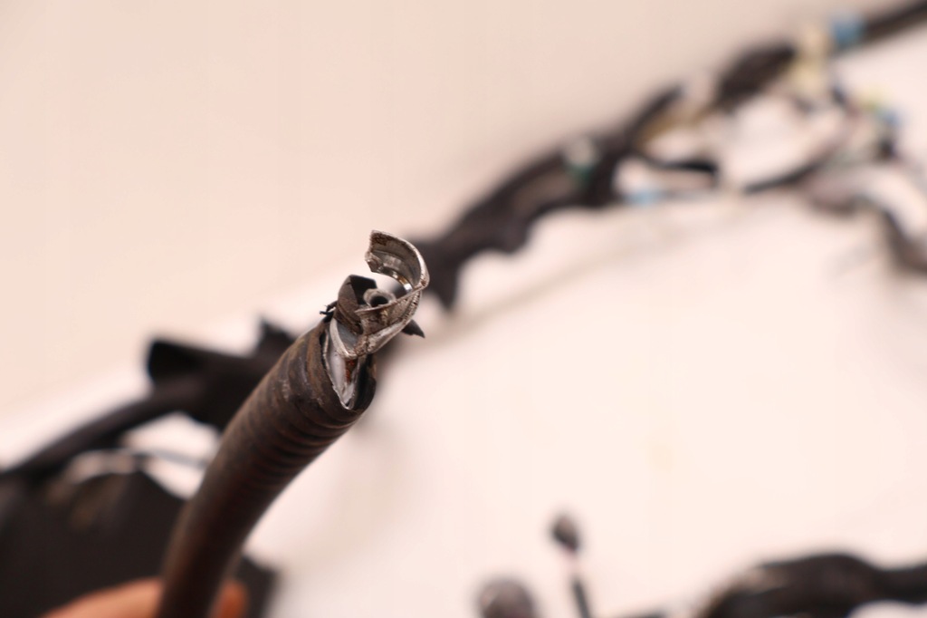 фото №13, Toyota rav4 iv 2.5 hybrid електропроводка відсік двигуна