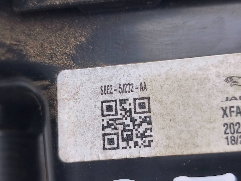 Land rover range rover sport l461 2025 заливна горловина adblue s8e25j232aa Зі Шроту