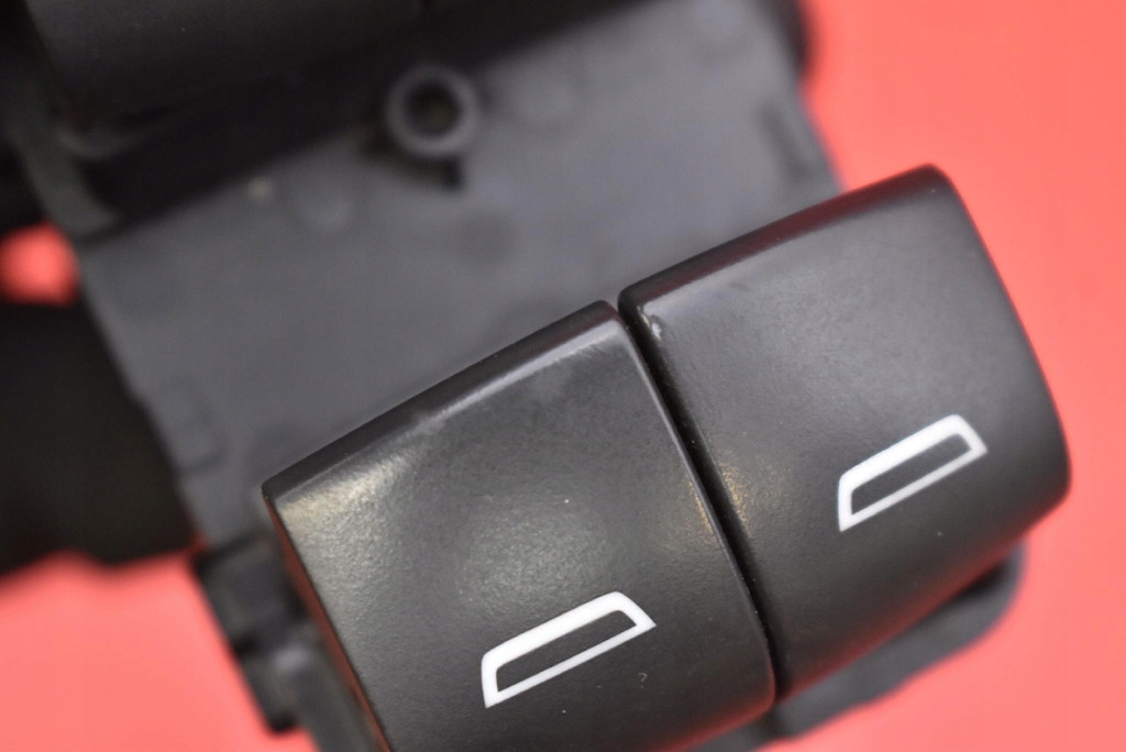 Панель керування вікон eu 84513462 opel ampera-e 17-20 Ціна