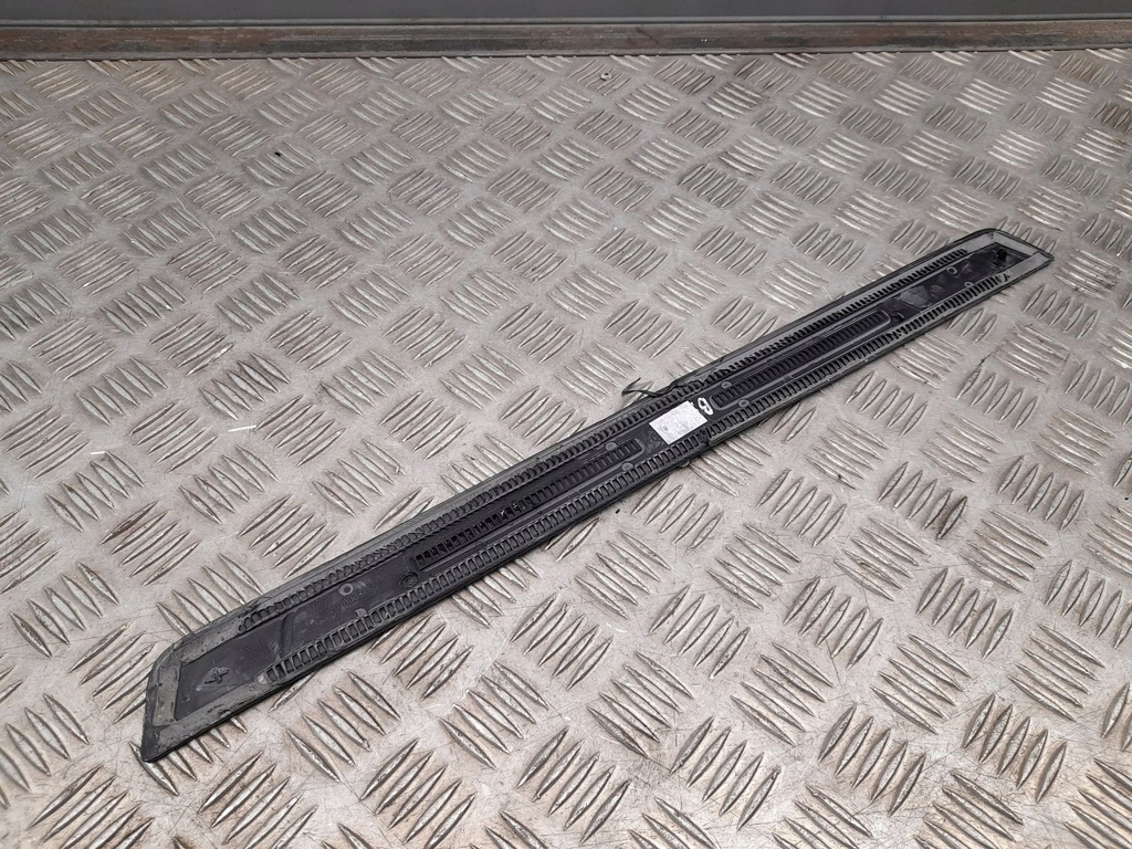 фото №7, Audi a4 s4 b9 8w0853374 перед сторона права молдинг поріг передня