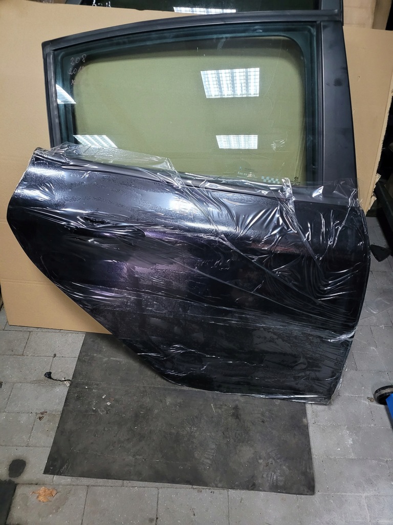 фото №1, Peugeot 208 2012- дверь правый задняя ktv