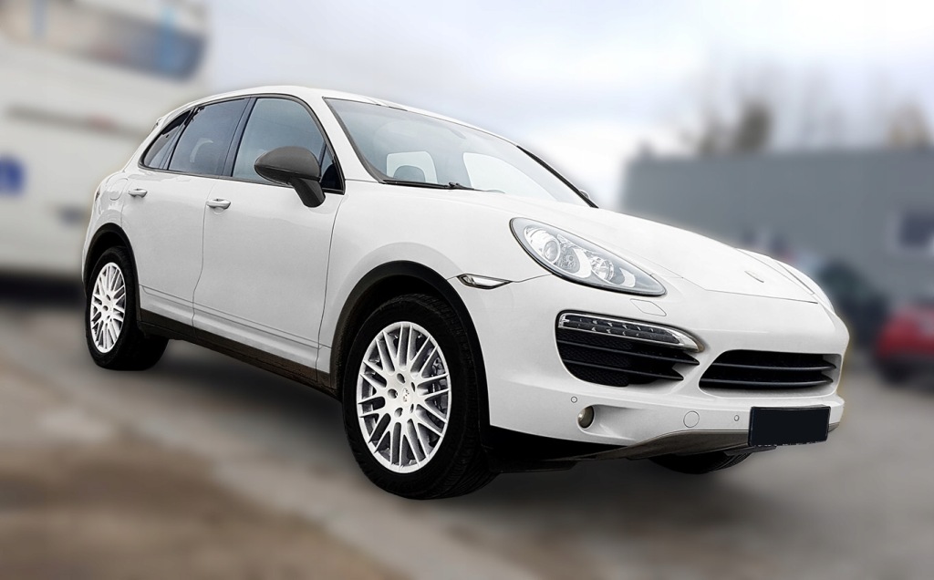 Porsche cayenne 2010-fl2014 накладка на бампер с Разборки