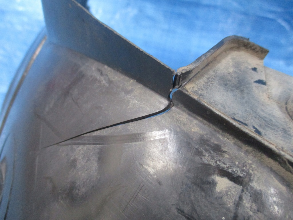 фото №6, Подкрылок левая перед передние dacia sandero 8200735438