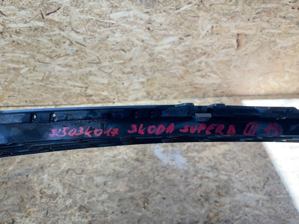 фото №8, Skoda superb iii 3 3v0 lift 19-24 решётка средняя бампер перед передняя