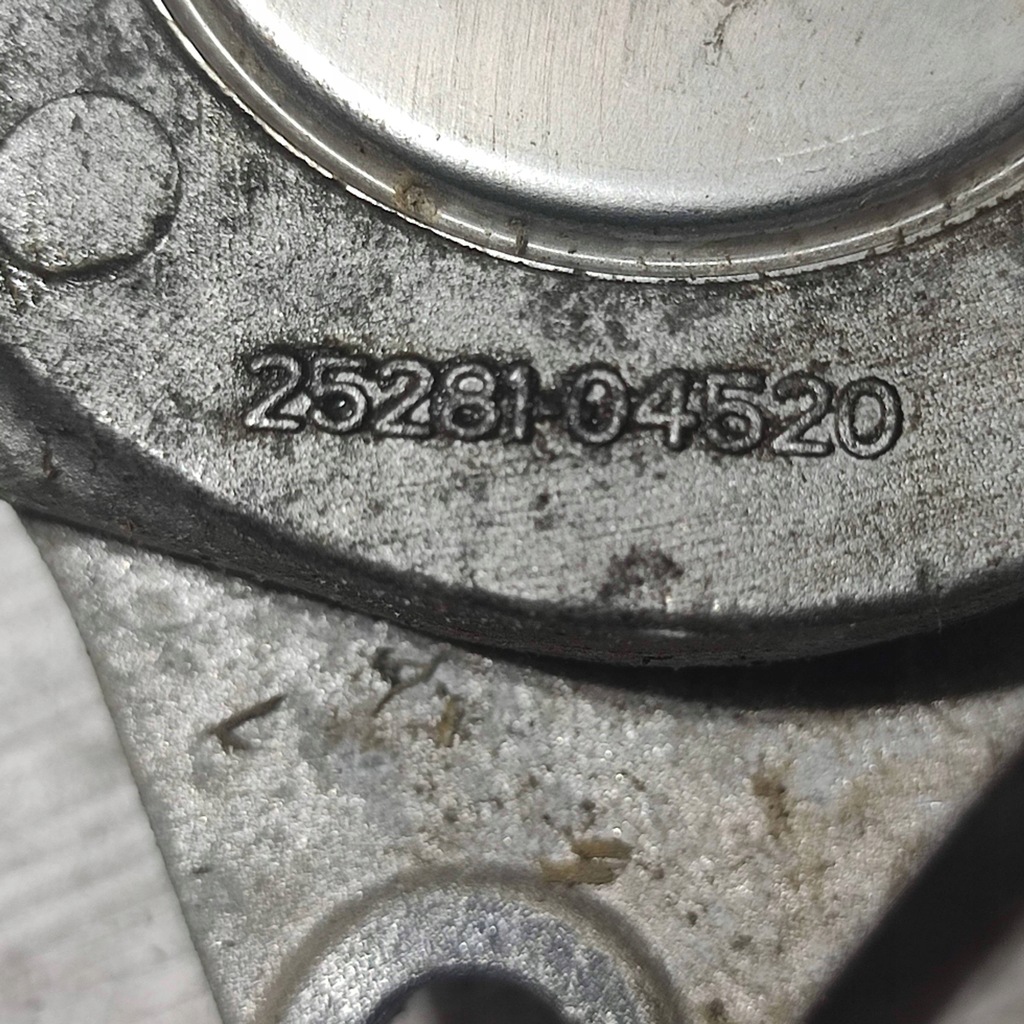 фото №5, Hyundai kona i 2018 натяжитель ремень генератора