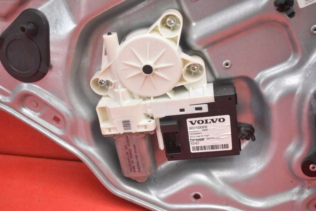 фото №6, Підйомник скло лівий задня 30710068 volvo v50 03-11