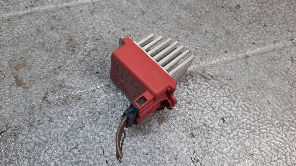 фото №2, Резистор вентилятор volkswagen golf iv 1.9tdi 02r