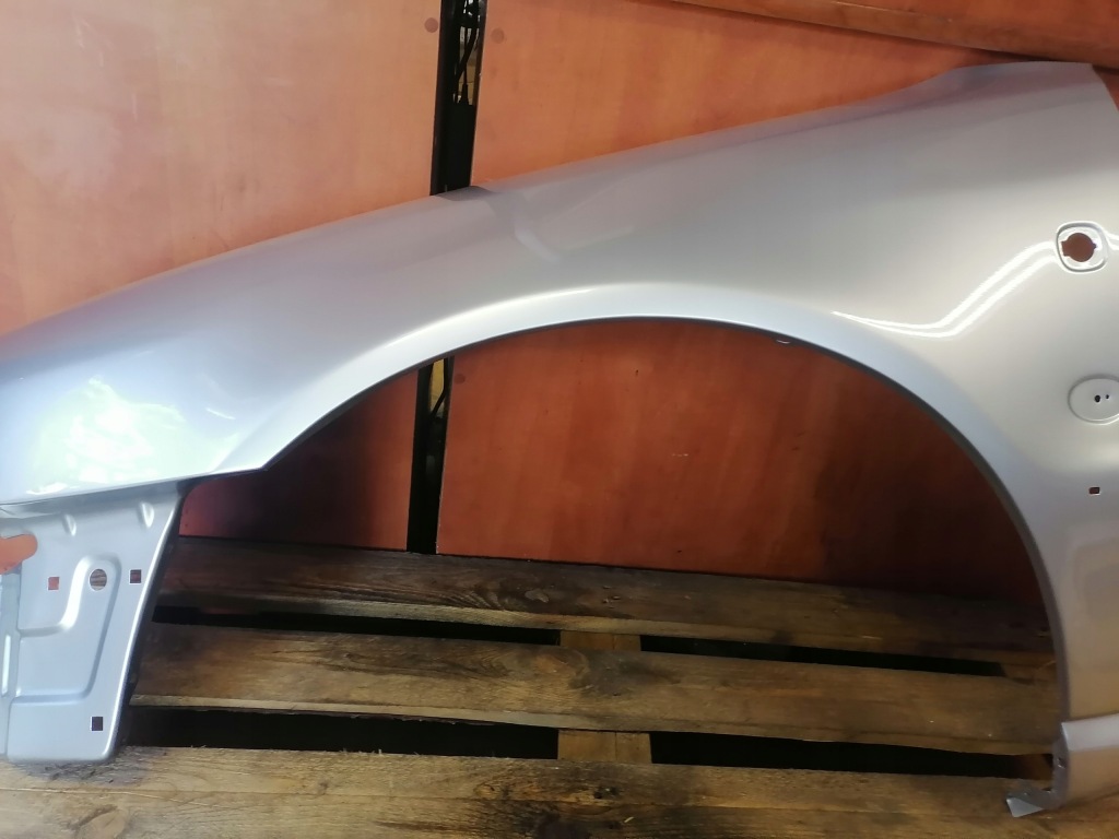 Крыло  левое  перед audi a4 b5 дорестайлинг  ly7w Недорого