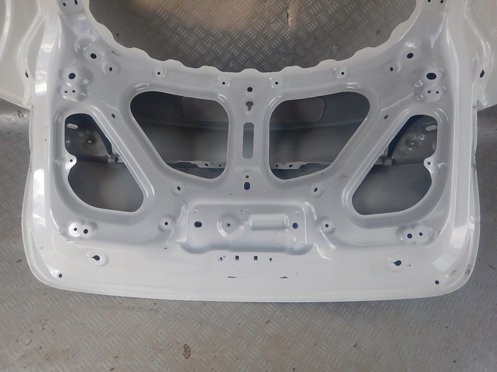 Tesla model y крышка багажника задний  задняя оригинал Цена