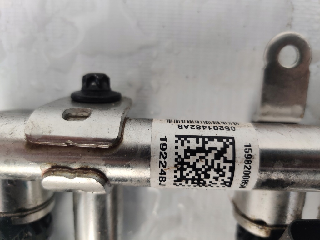 фото №6, Jeep wrangler jl 2.0 b бензин 2017- молдинг упорскування форсунки форсунки