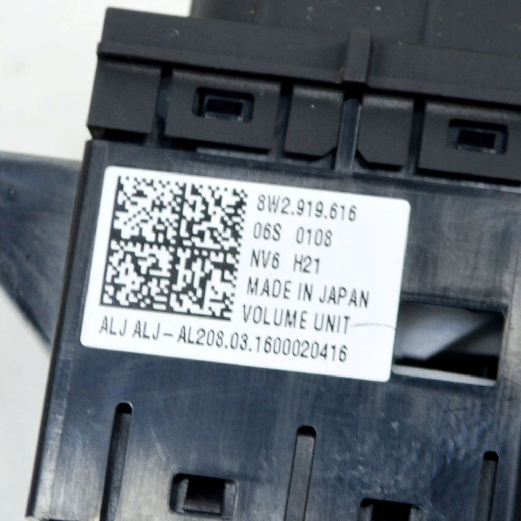 фото №7, Audi a4 s4 b9 8w 2016 кнопки / переключатель регулировки громкость