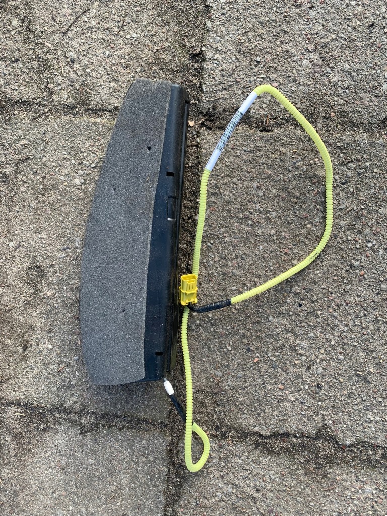 фото №1, Subaru legacy awd 2.0d подушка подушка безопасности левая перед 610511501