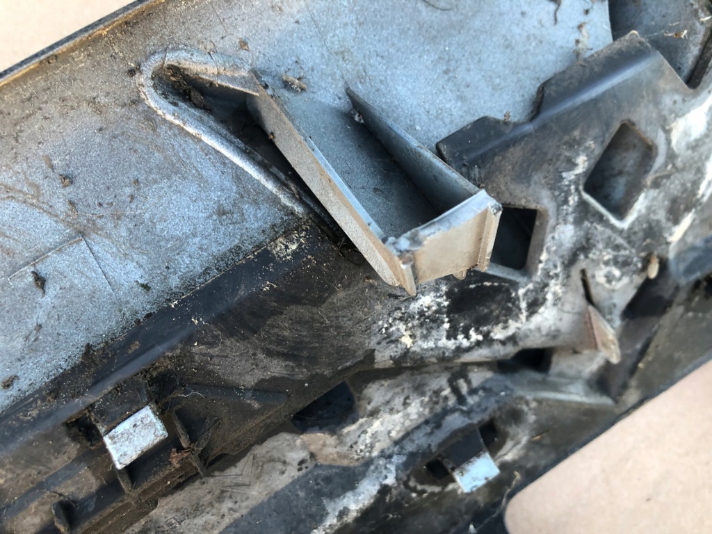 фото №3, Решётка радиатора решётка радиатора эмблема citroen berlingo lift 9644758077 03-08