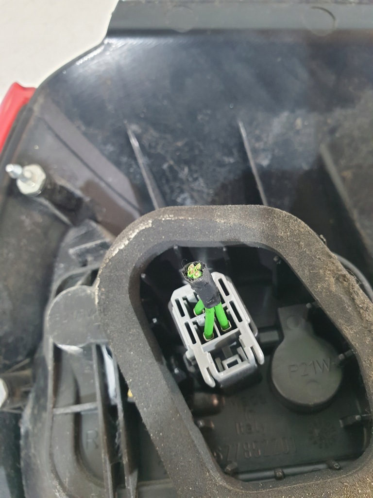 фото №11, Лампа правая правый задняя mr957366 mitsubishi colt cz3 vi 1.3b 05r 3d