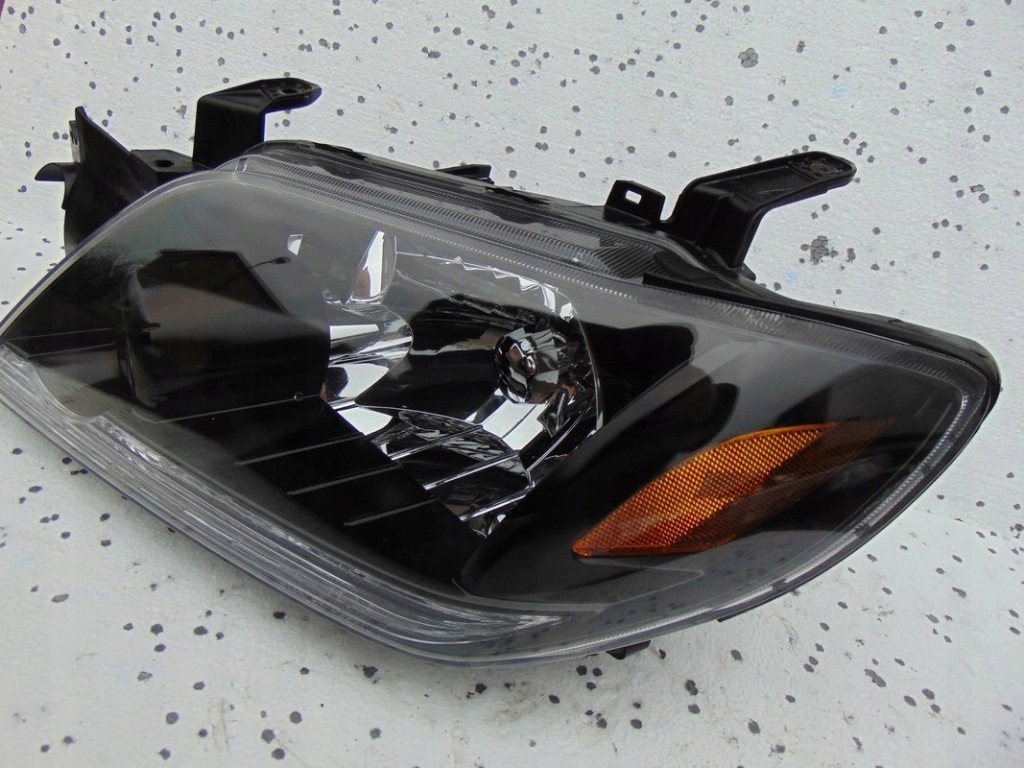 фото №1, Лампа левая перед mitsubishi outlander europa