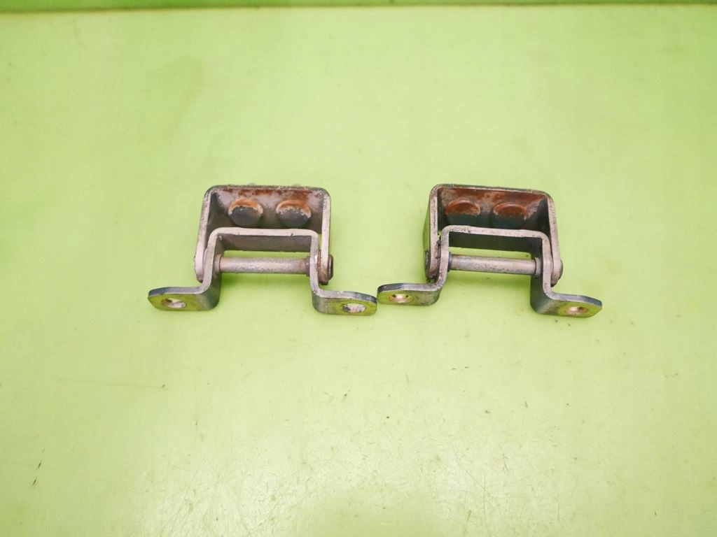 фото №1, Петлі кришки багажника задня 4a kia carnival i 99-