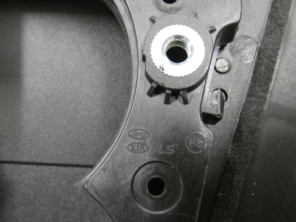 фото №10, Крышка разъём зарядки hyundai ioniq 5 712.