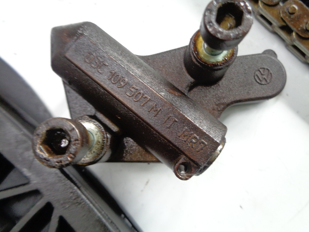 Vw golf v 1.6fsi натяжитель направляющие 03c109469 цепь Киев