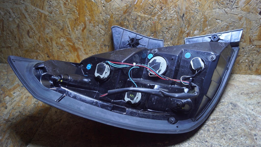 фото №13, Лампа правый задняя opel antara lift